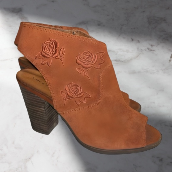 Lucky Brand Peep-Toe Ankle Boots with Rose Embroidery and 4” Heels Size 9.5 - Picture 1 of 5